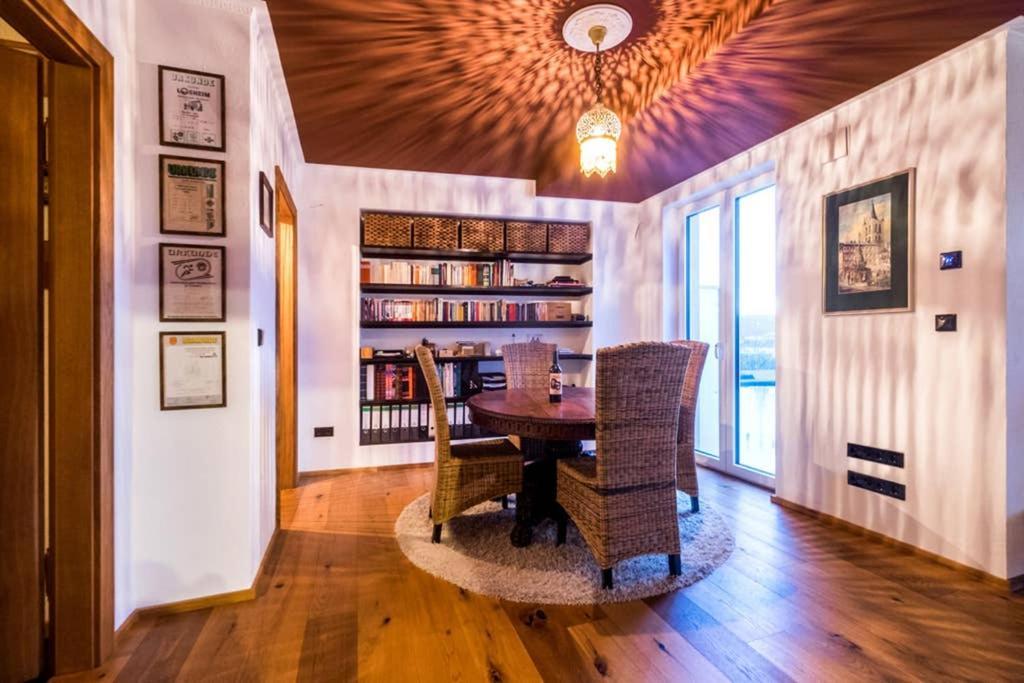 Wohlfuehloase Mit Blick Auf Trier Apartment Bagian luar foto